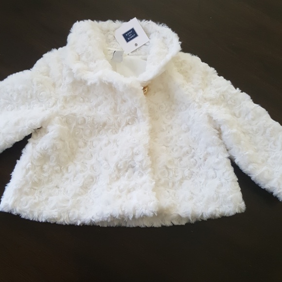 Janie and Jack Other - Janie and jack NWT white faux fur rosette jacket ♡